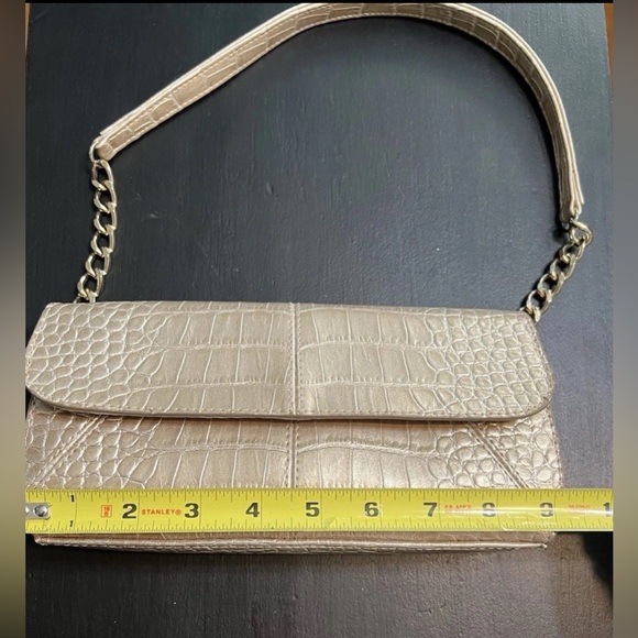 Liz Claiborne Shoulder Bag Champagne Faux Croc Leather Purse Chain Strap Chic - Picture 16 of 16